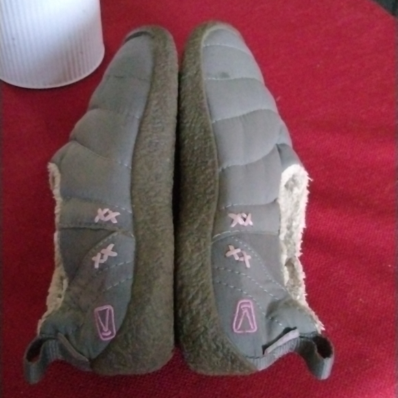 KEEN SLIPPERS - Picture 5 of 11